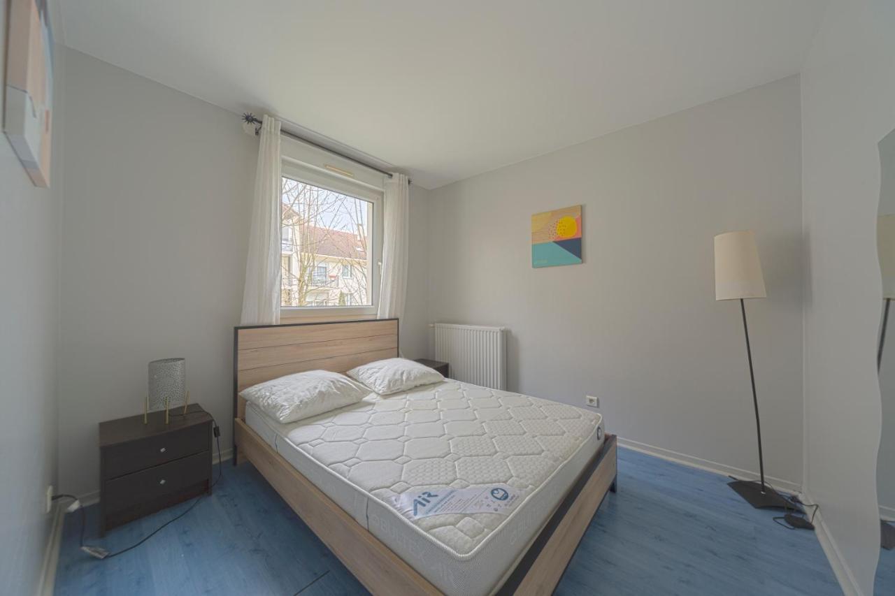 Apartment Paris - 2 Min - Gare